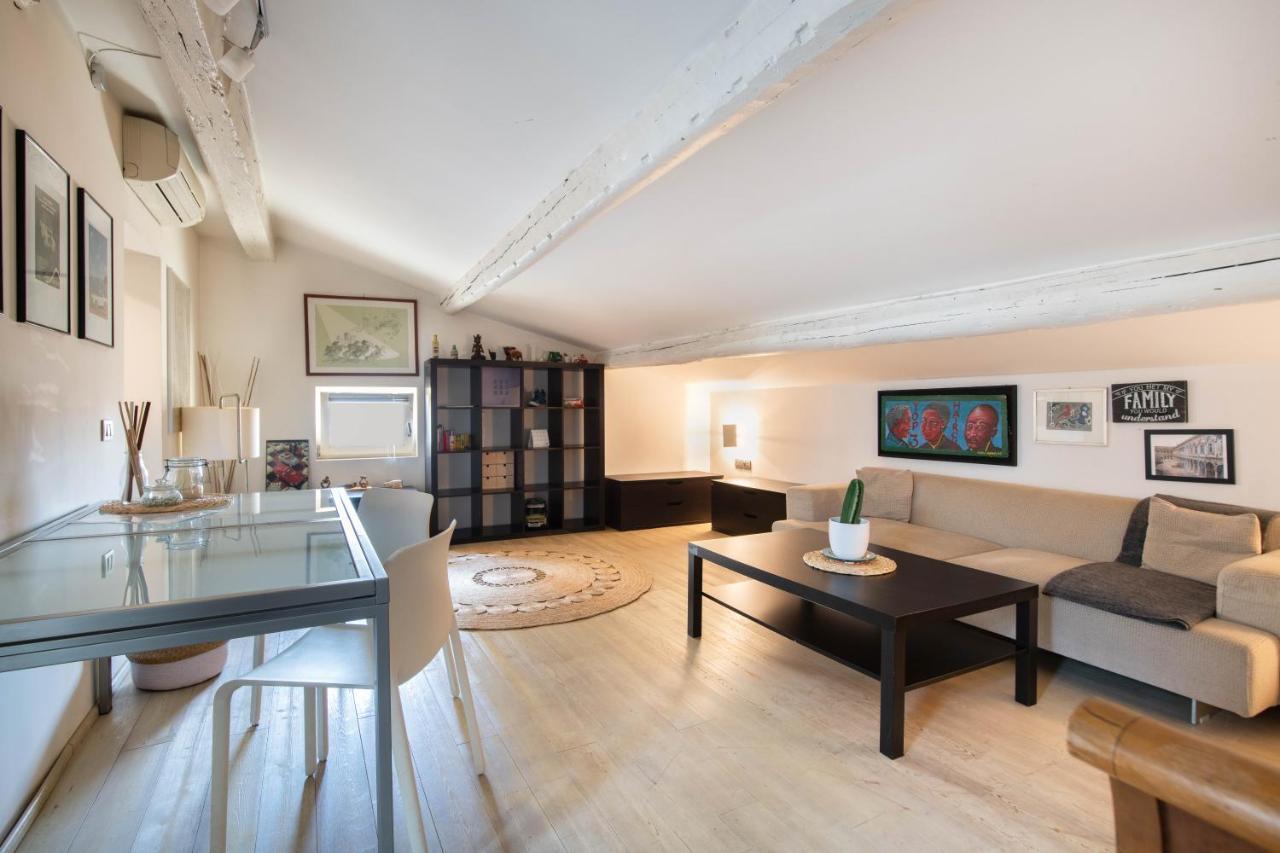 Stunning Top Floor Flat In The Heart Of Verona Exteriér fotografie